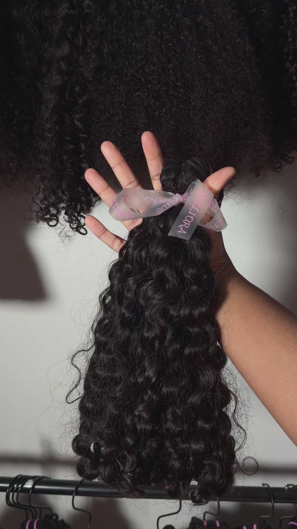 BOUNCY CURLS